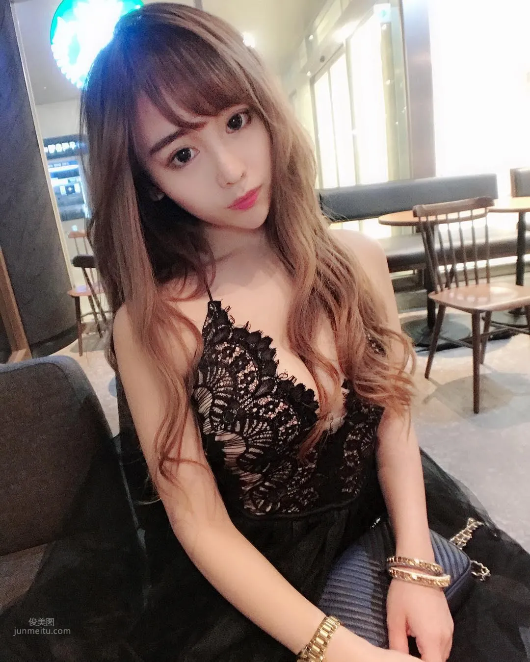 S型台妹Irene Huang，最愛開胸泳衣 19