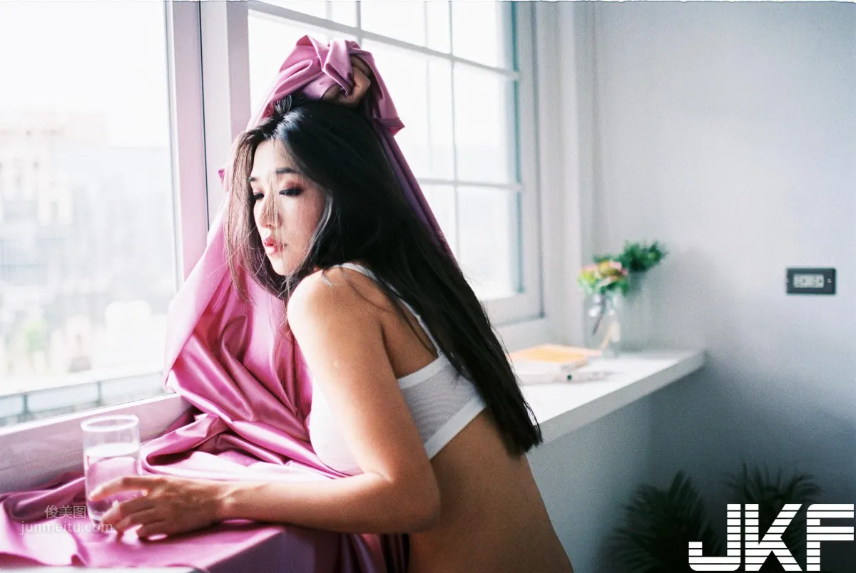 Aqq Cami- 甯靜溫柔的性感氛圍 2