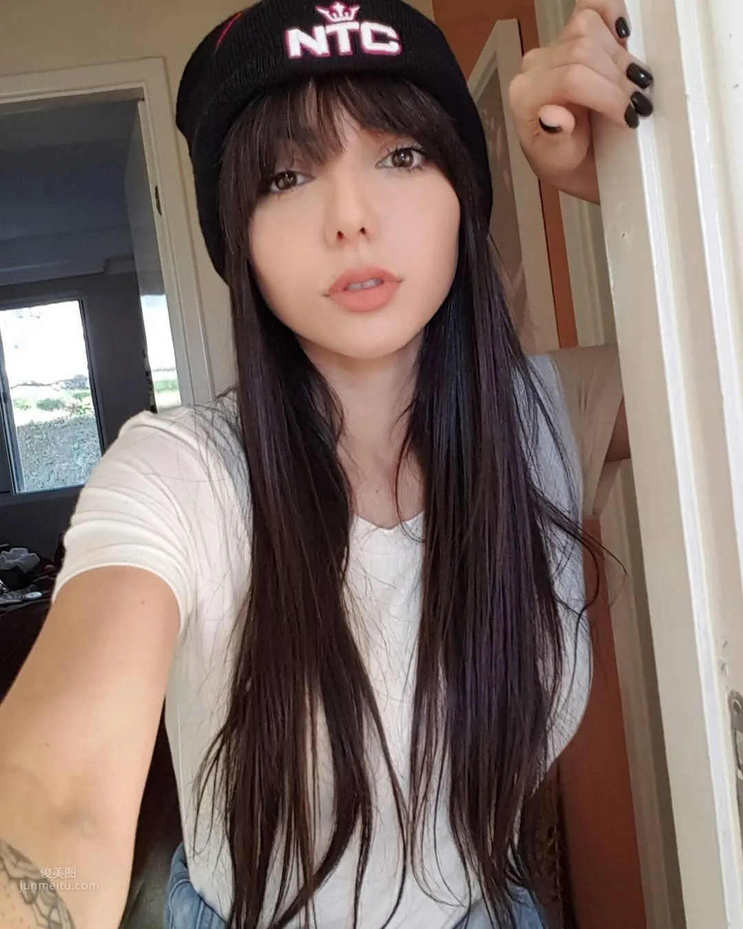 Nyvi Estephan- 巴西火辣電競主持 16