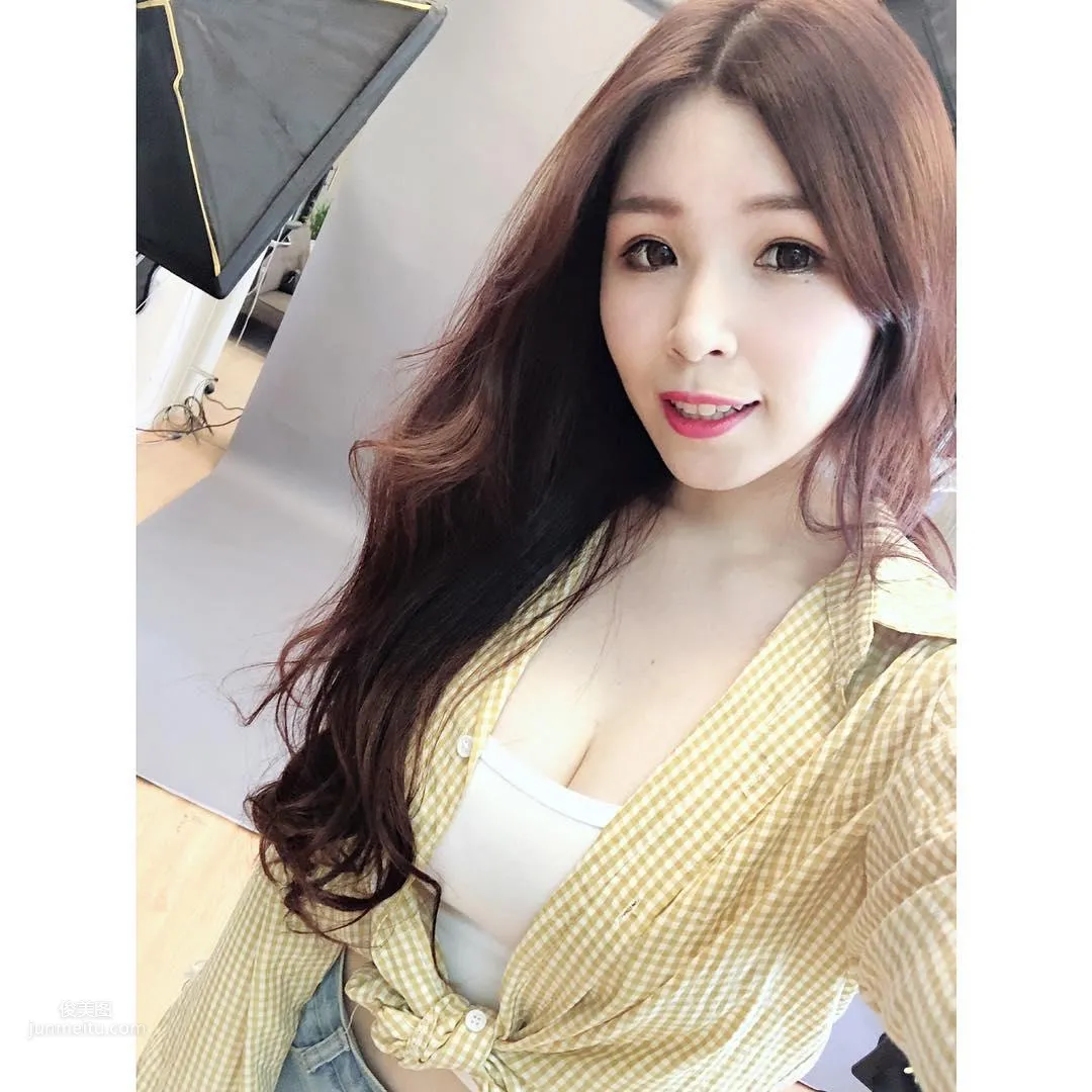 蔡憂憂- 長腿正妹直播主 6