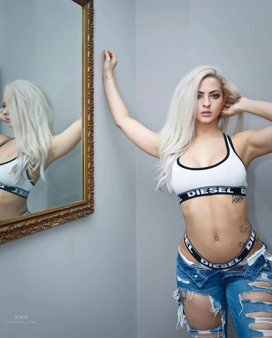 Ashley Resch- 登上杂志75次的肉感Model_6