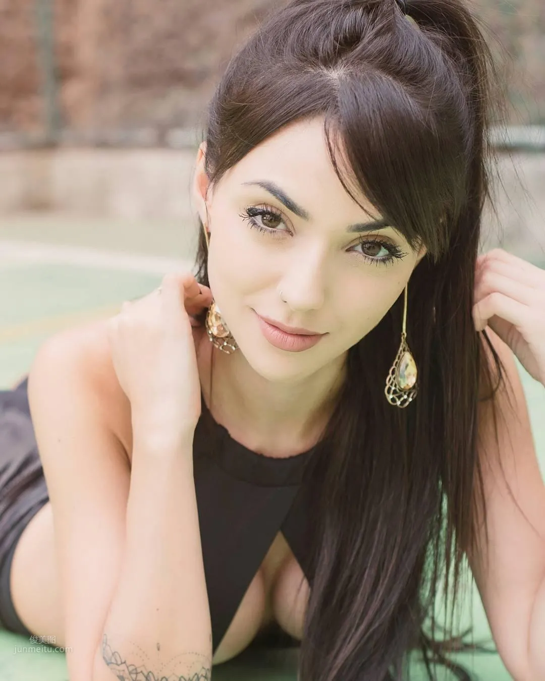 Nyvi Estephan- 巴西火辣電競主持 7