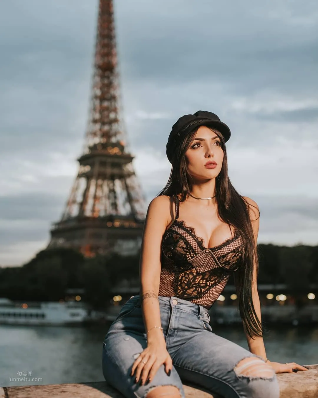 Nyvi Estephan- 巴西火辣電競主持 33