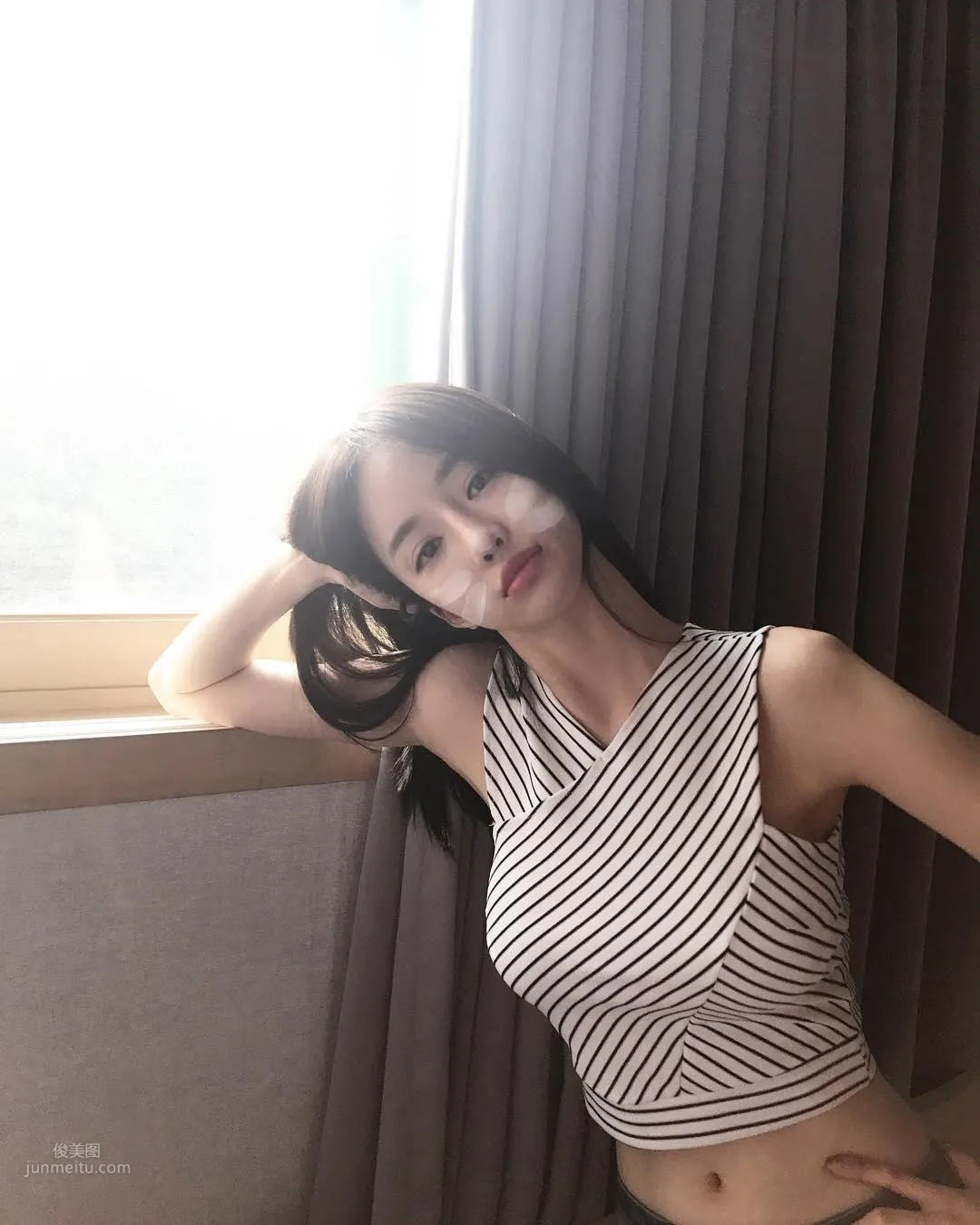 Ban Seo Jin- 南韓9頭身美腿美人兒 17