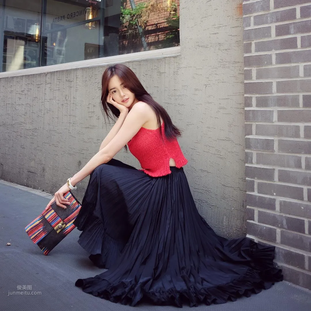 Ban Seo Jin- 南韓9頭身美腿美人兒 23