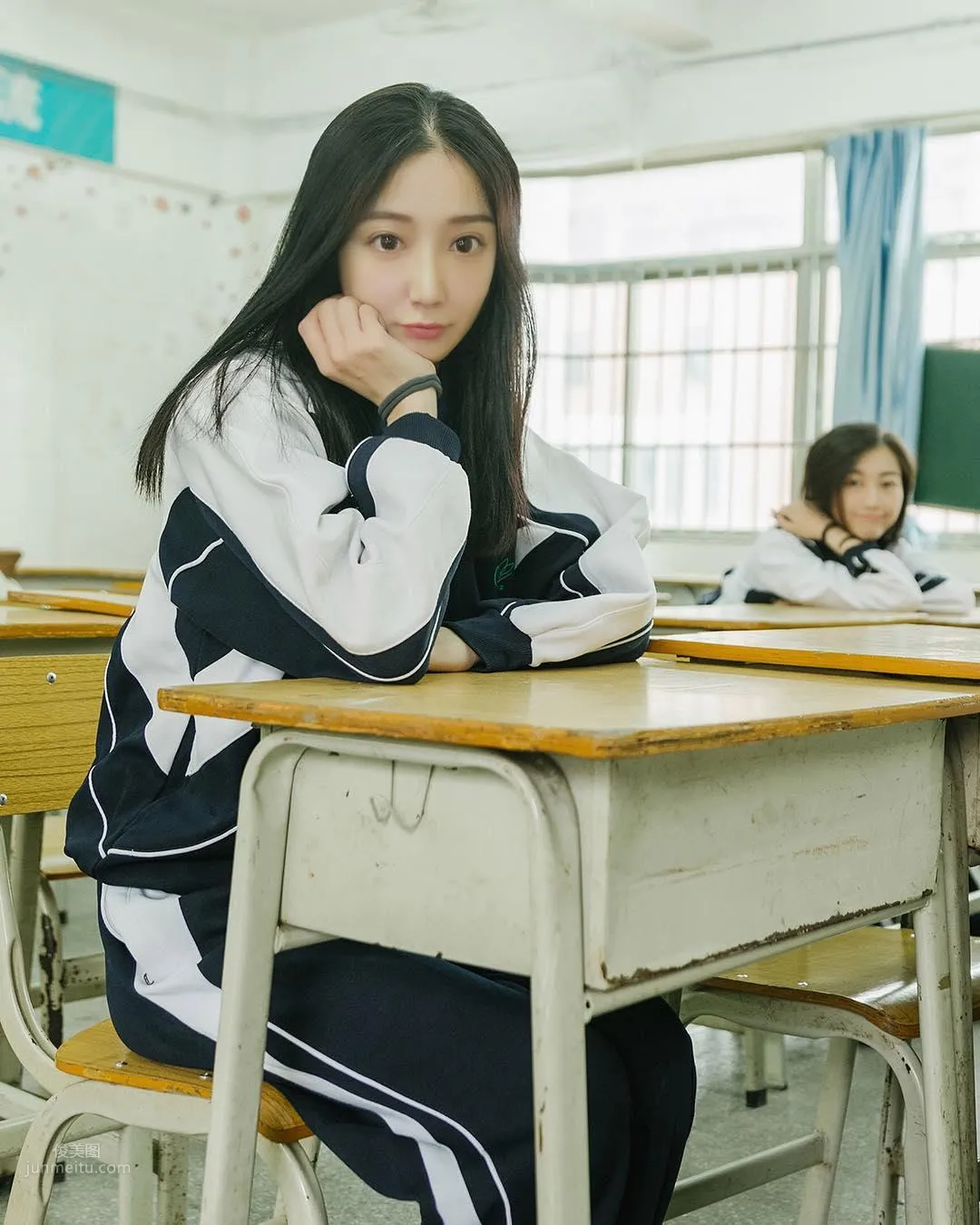 簡優優- 胸前飽滿乳香四溢 3