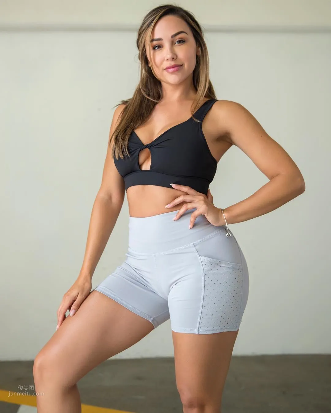 Ana Cheri- 健身模特妖娆貌美 30