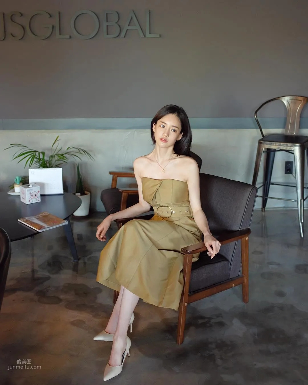 Ban Seo Jin- 南韓9頭身美腿美人兒 26