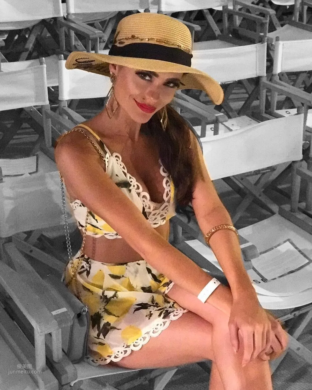 Tia McDonald- 前傾60度3D視覺好狂 23