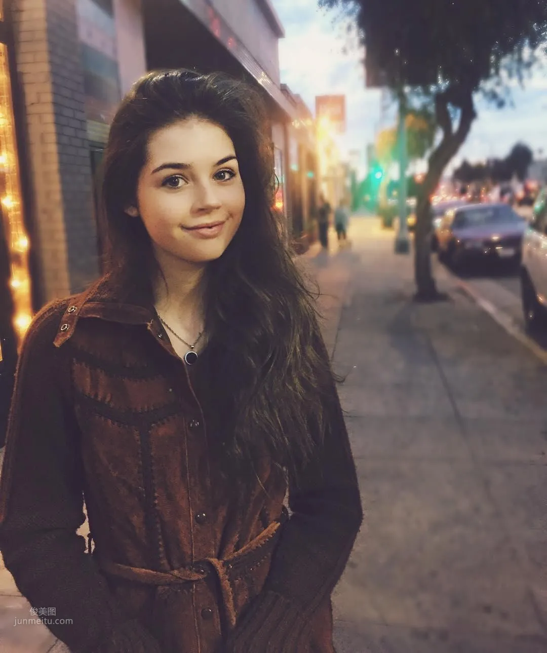 Elise Trouw- 全能型美女歌手也有顔值 2