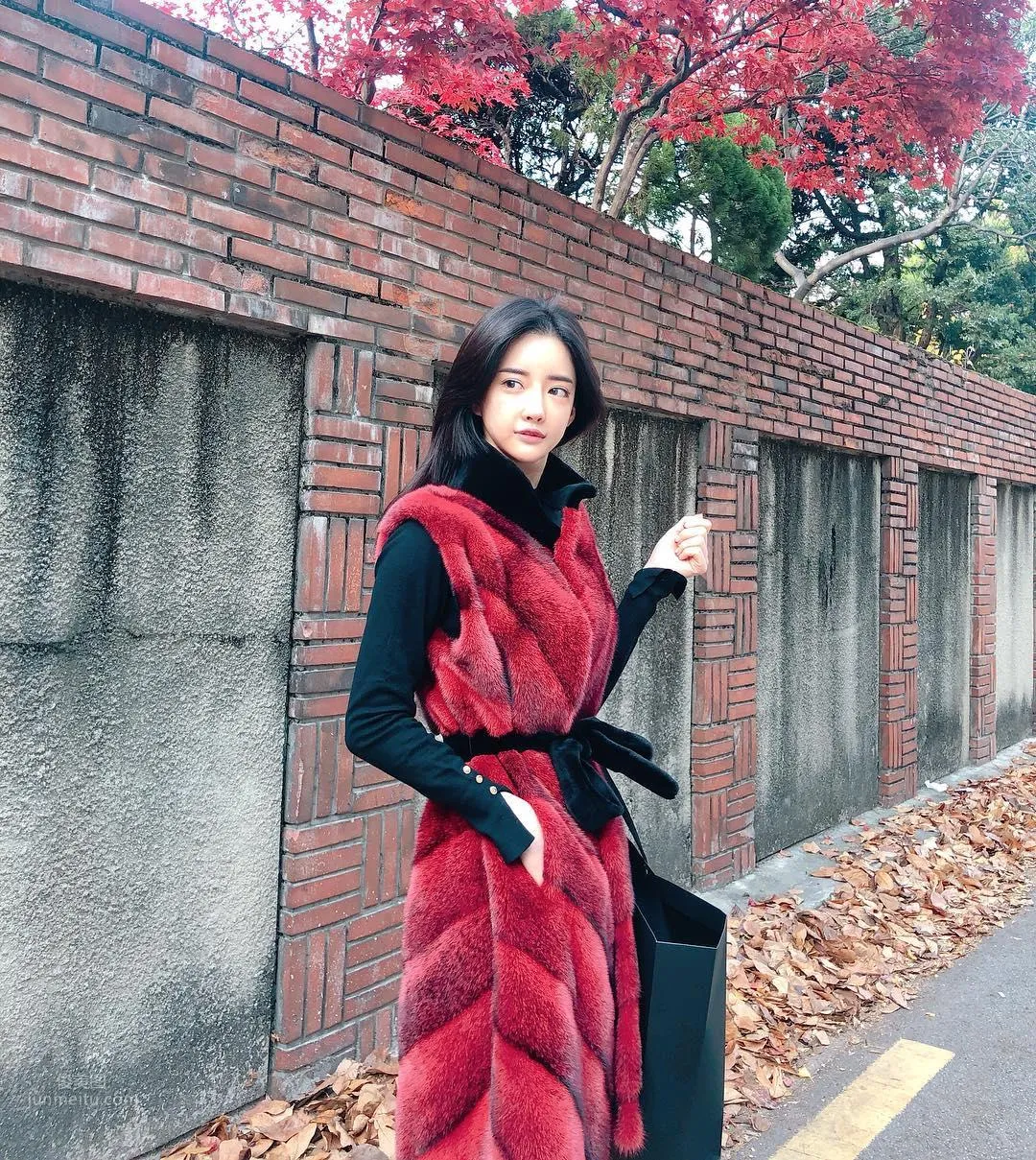 Ban Seo Jin- 南韓9頭身美腿美人兒 31