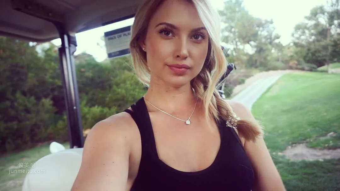 Lucy Robson- 英國最性感的高爾夫球手 20