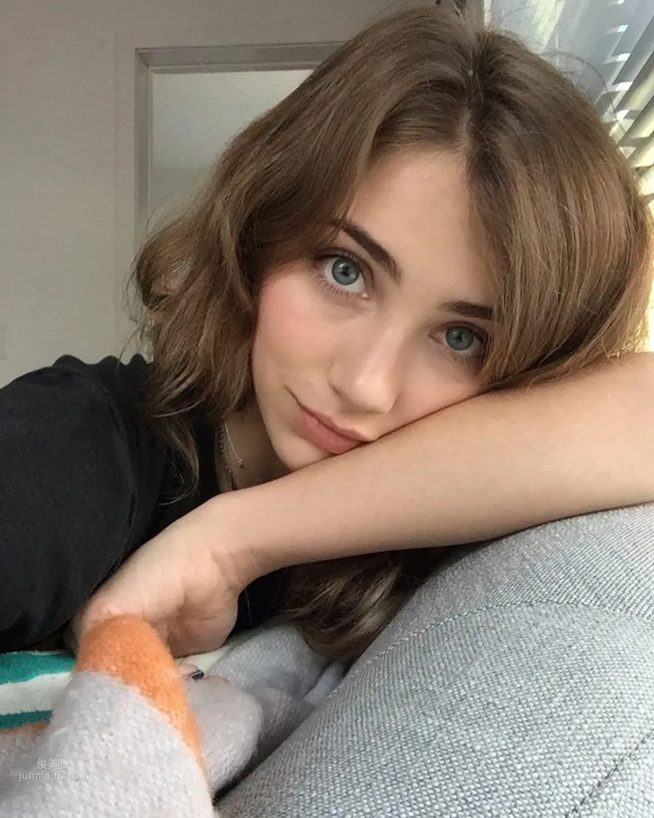 Emily Rudd- 漂亮小姐姐私房照 9