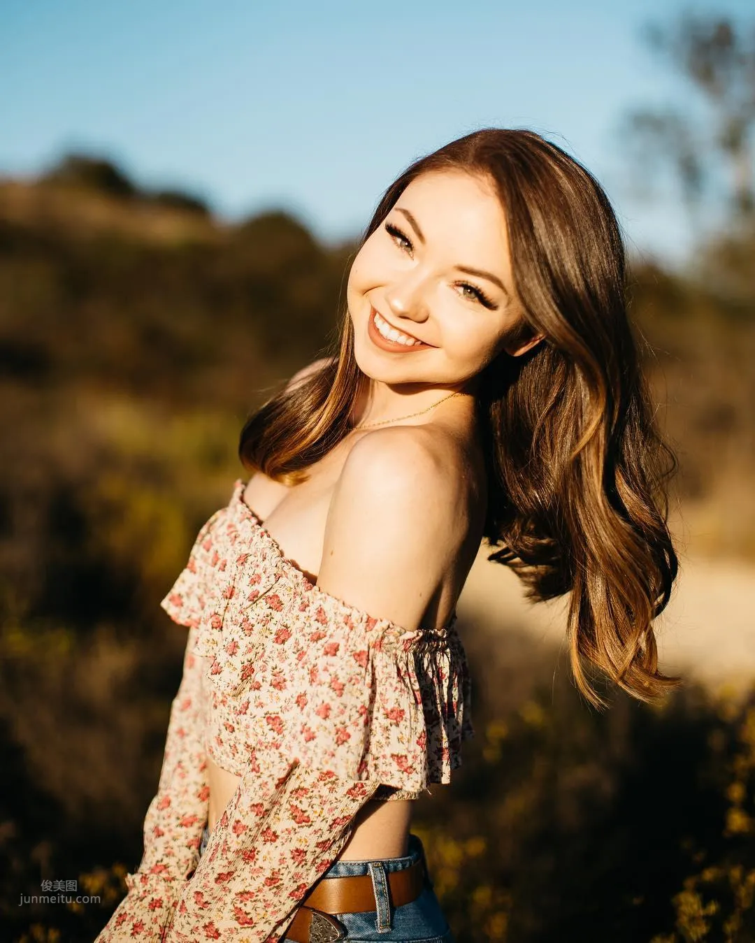 Meredith Foster- 美妝達人私房照 15