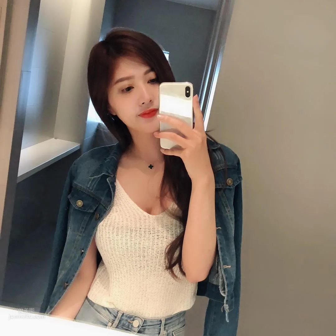 美胸正妹庭羽Doris「Ｗ形狀」Q彈程度驚人... 1