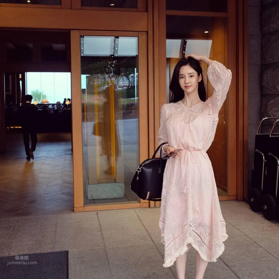 Ban Seo Jin- 南韓9頭身美腿美人兒 9