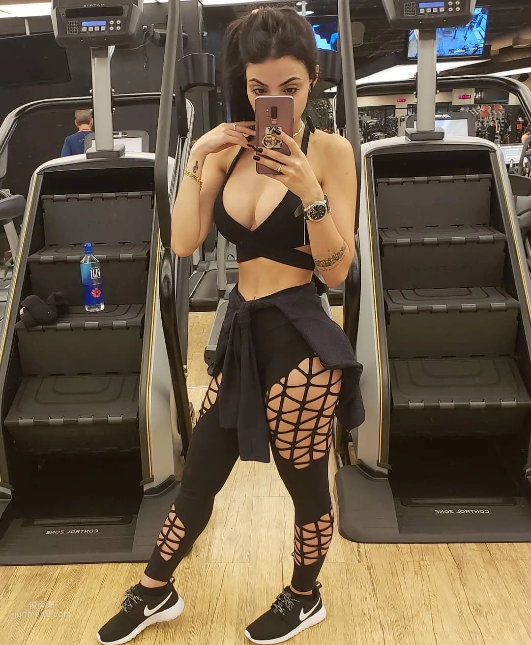 Nyvi Estephan- 巴西火辣電競主持 32