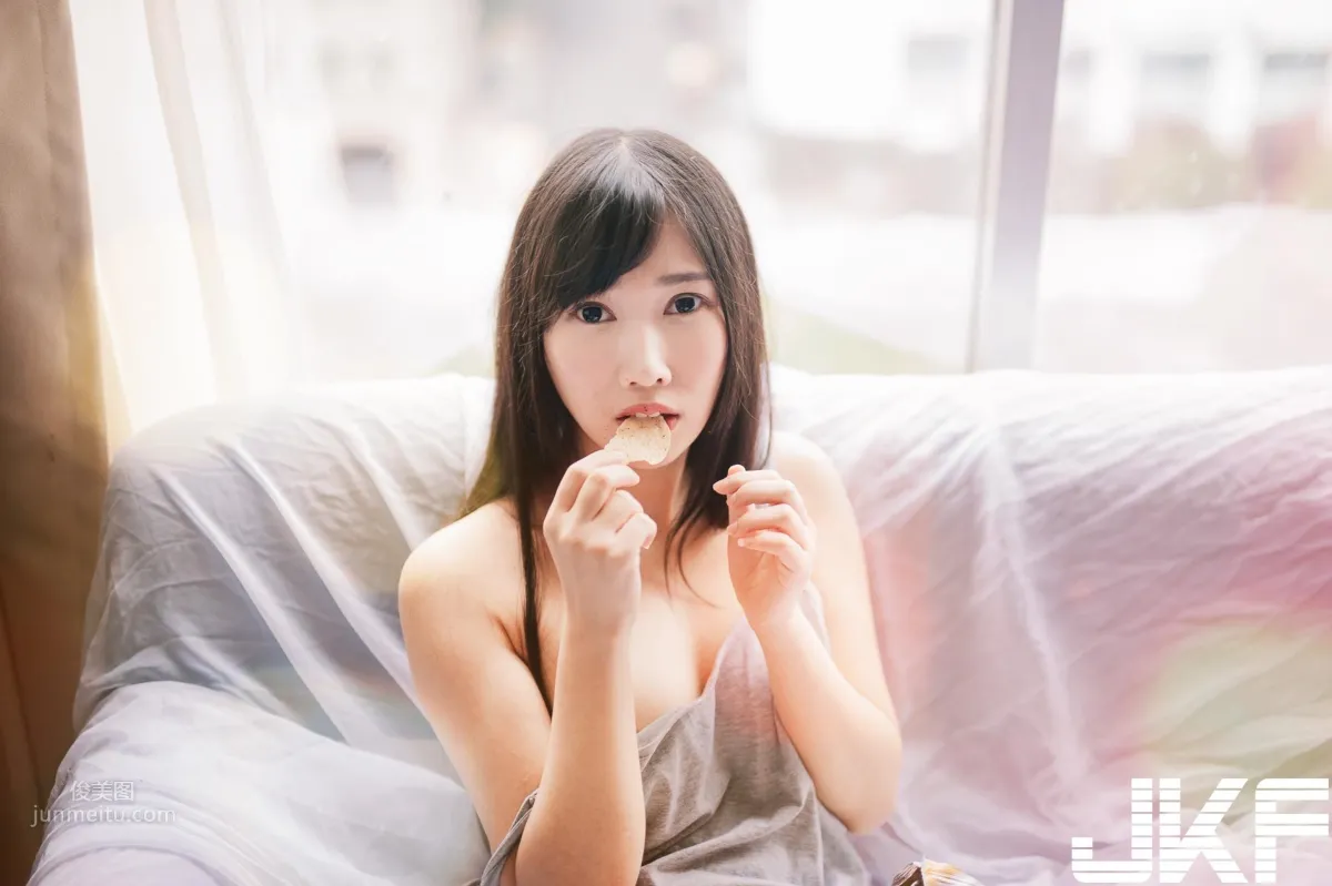 甜美正妹「又又」的青春美體，原汁原味女友感的誘惑之味！ 15