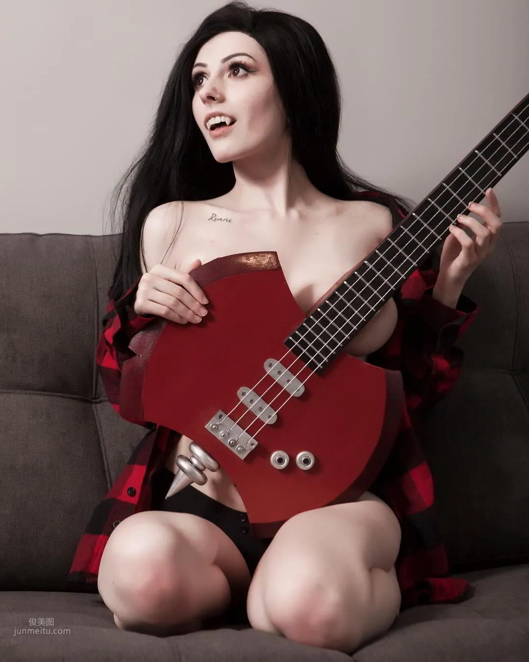 Rolyat- 加拿大美女Coser图片合集_3