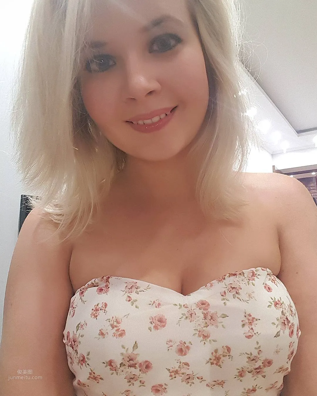 Valeriya Asmr- 喜歡玩牛奶的小姐姐 3