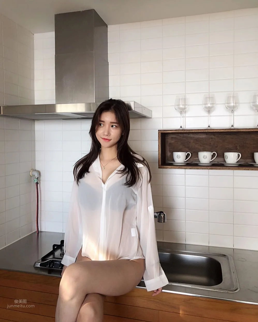 漂亮的韓國姐姐2km2km，她請吃飯你會拒絕麼? 30