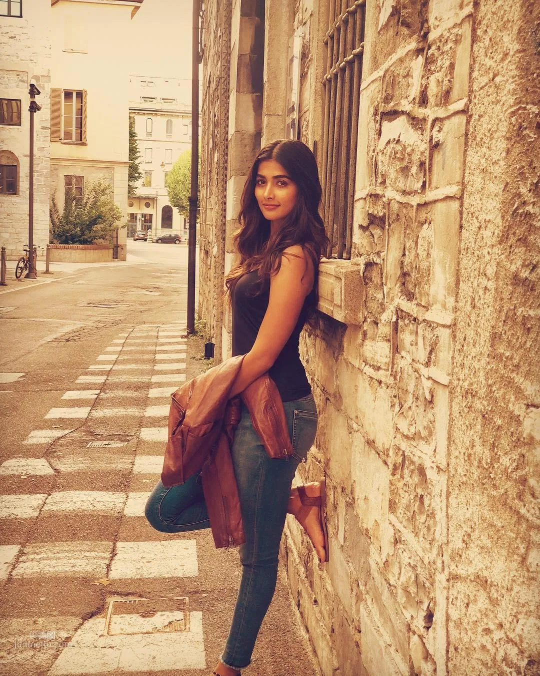 Pooja Hegde- 印度美人顔值氣質好 18