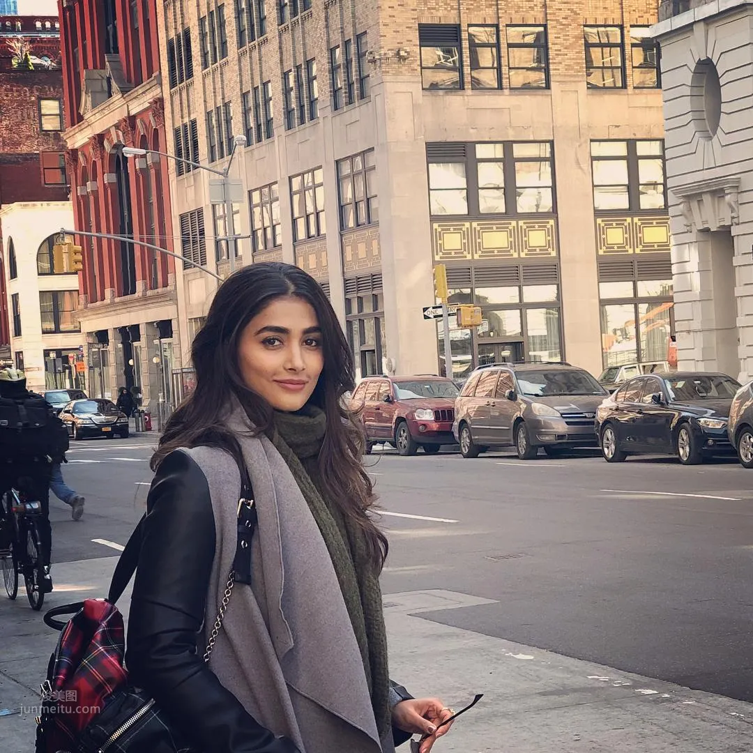 Pooja Hegde- 印度美人顔值氣質好 6