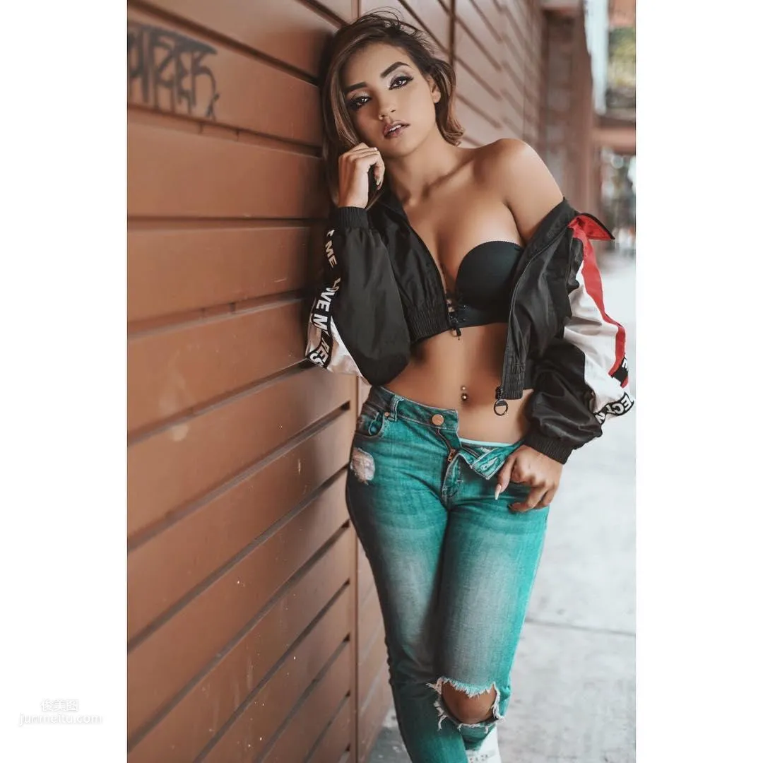 Leslie Gallardo- 泳池趴驚見最強背殺！ 14