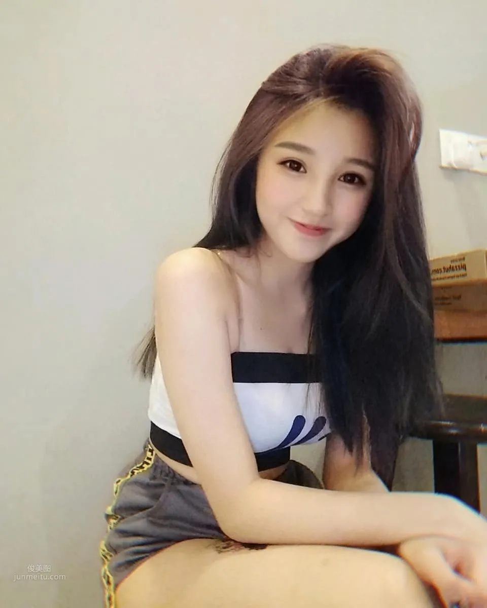 Tzeqian Chua- 大馬可愛「吸血鬼」虎牙妹 5