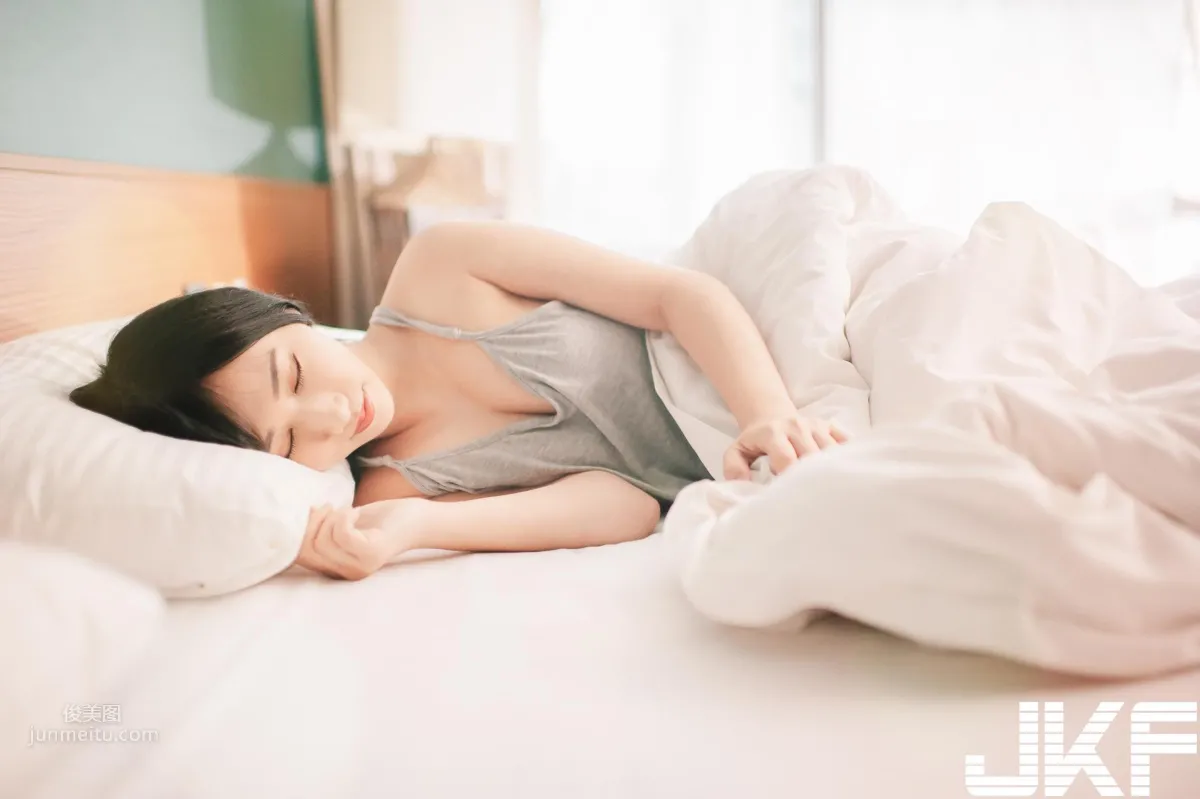 甜美正妹「又又」的青春美體，原汁原味女友感的誘惑之味！ 1