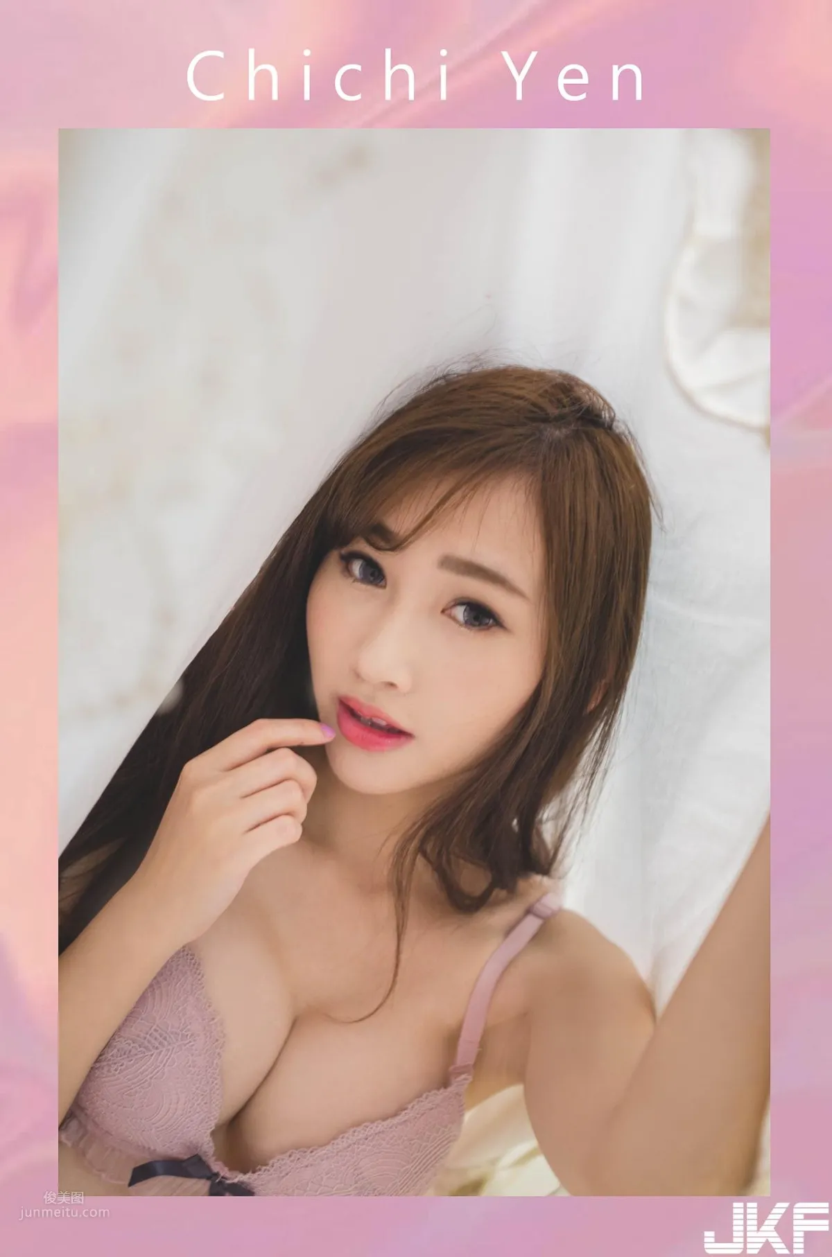 从女性角度呈现的美  白皙女神「严琪琪」的优雅性感！_0