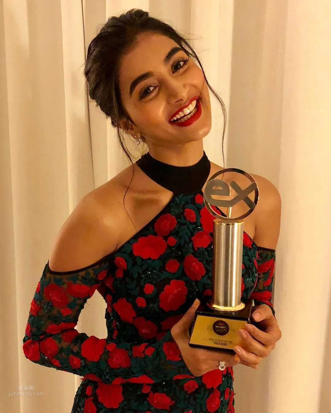 Pooja Hegde- 印度美人顔值氣質好 3