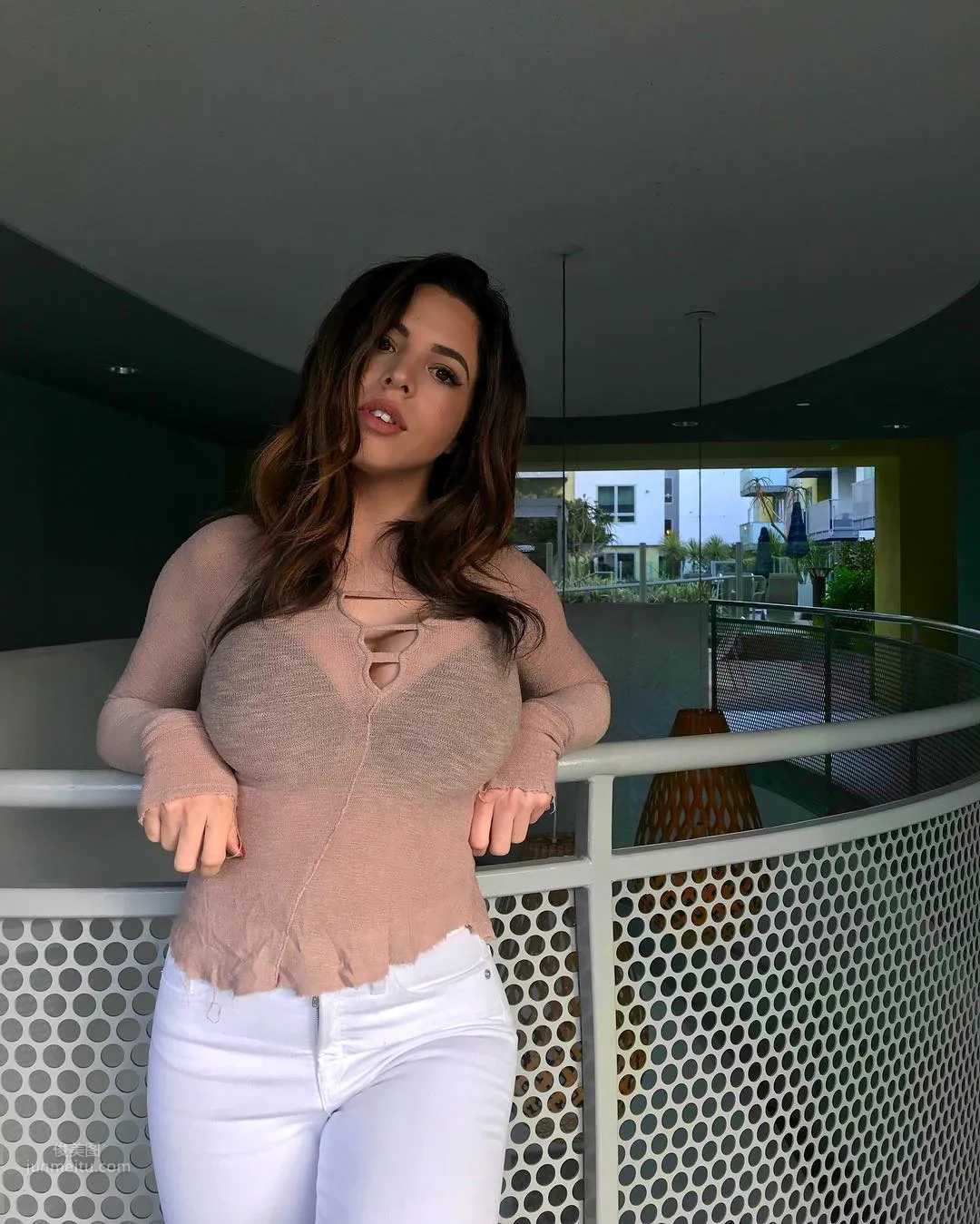 Danielley Ayala- 快給我來一份「美式夾心」 1