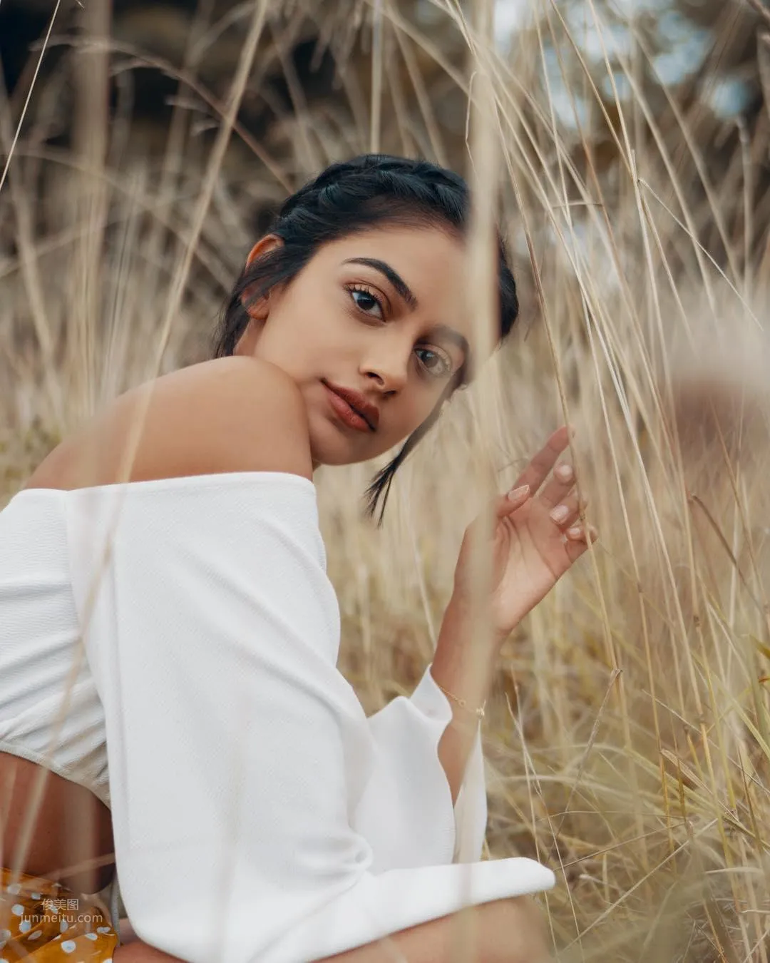Banita Sandhu- 印裔英國美女私房照 11