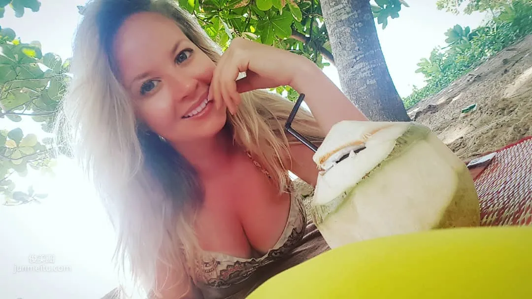 Valeriya Asmr- 喜歡玩牛奶的小姐姐 20