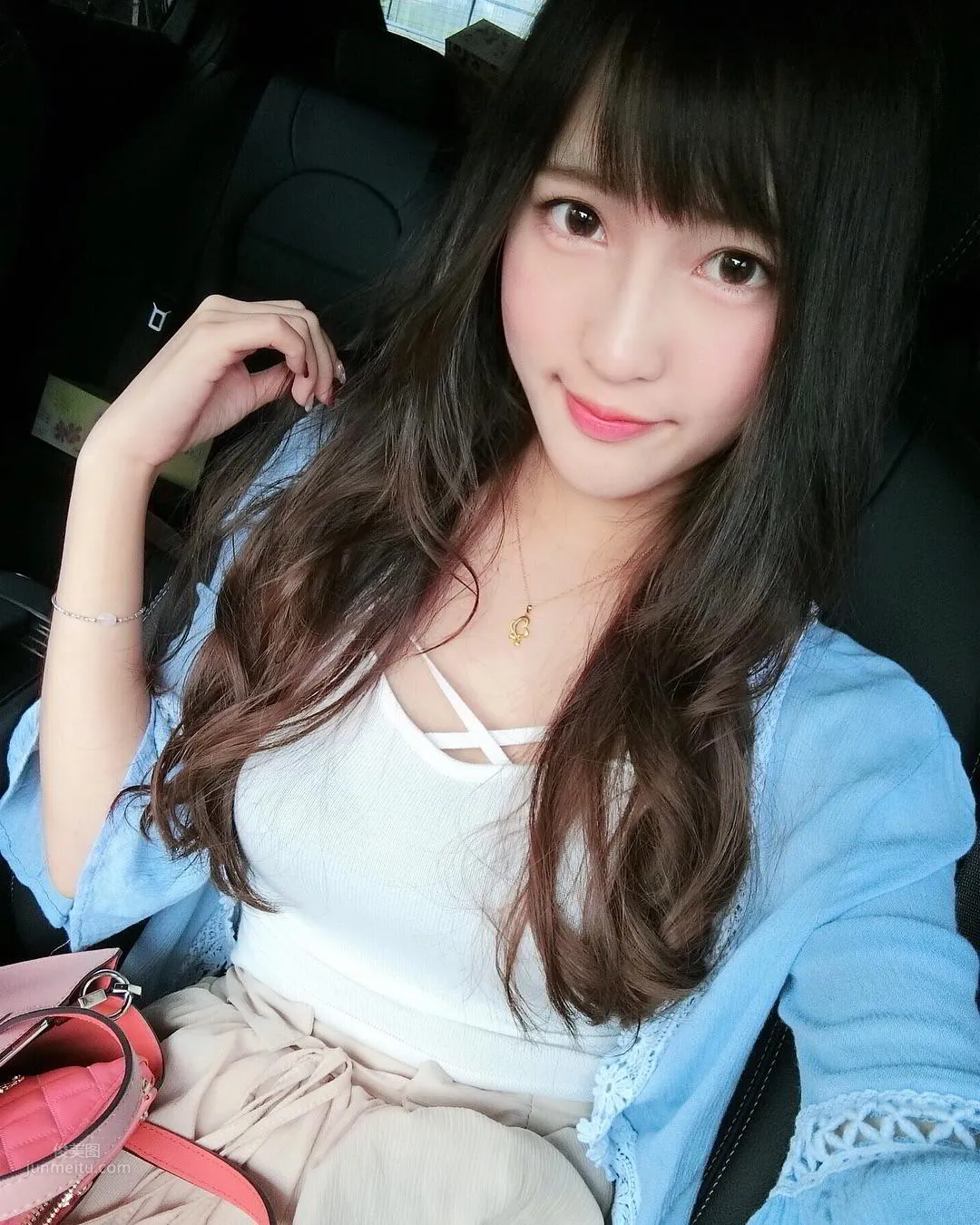 鄰家女孩依梨 不小心曝光神秘地帶 16