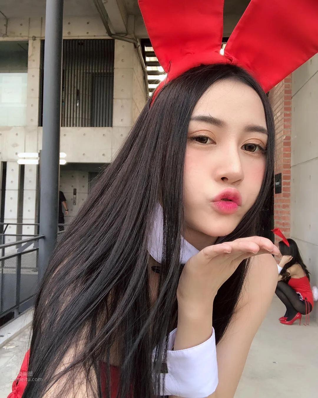 Bunny Donut- 泰國正妹小兔脫衣大絕放出 4