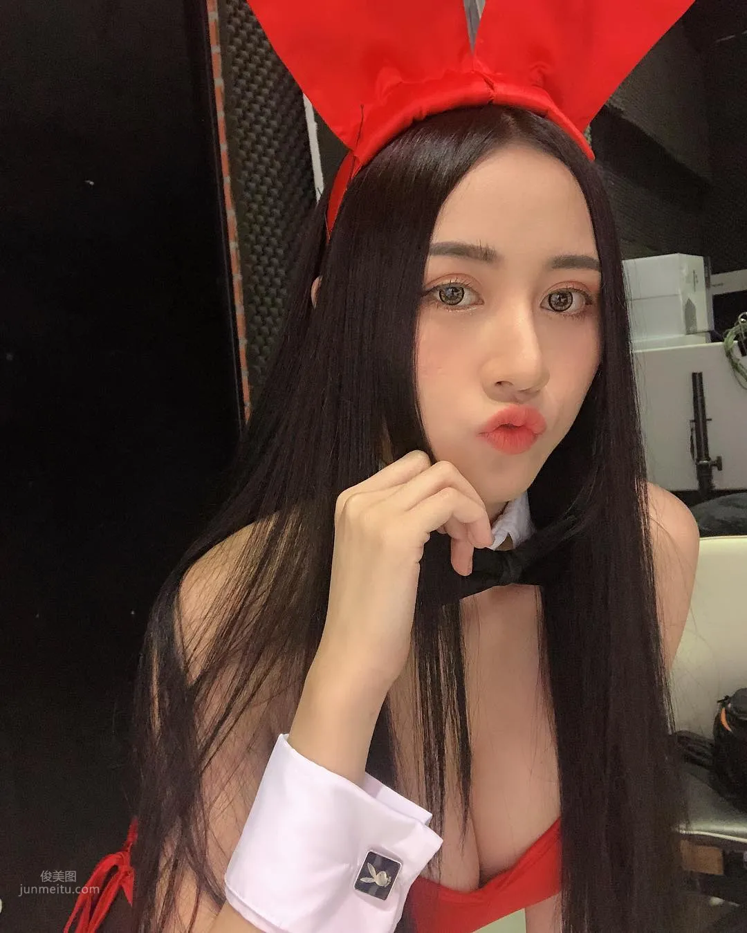 Bunny Donut- 泰國正妹小兔脫衣大絕放出 7