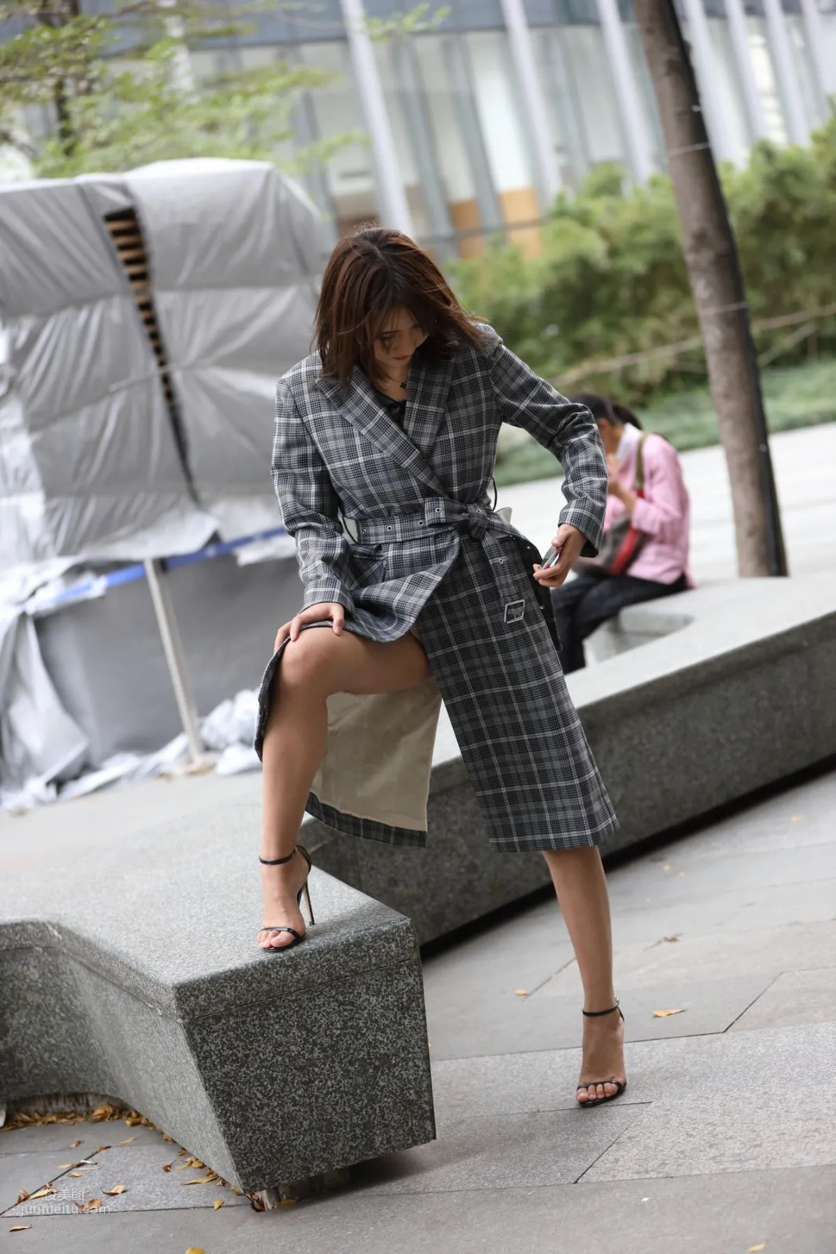 SOLO尹菲- 热裤高跟美女街拍原图_193