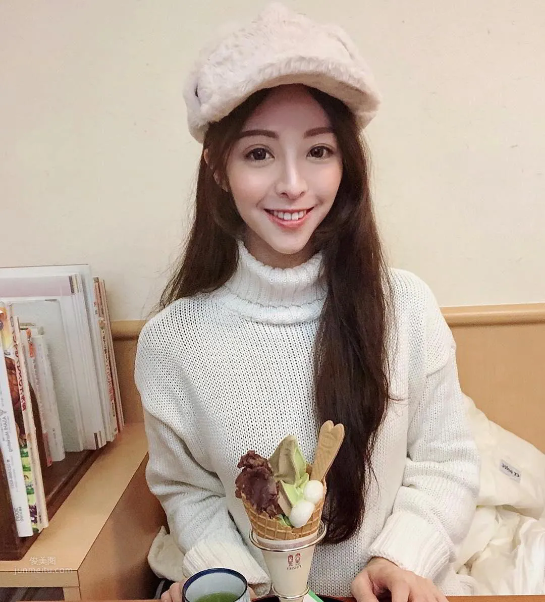超正護理師Ashley，細腰飽滿上圍辣翻網友 19