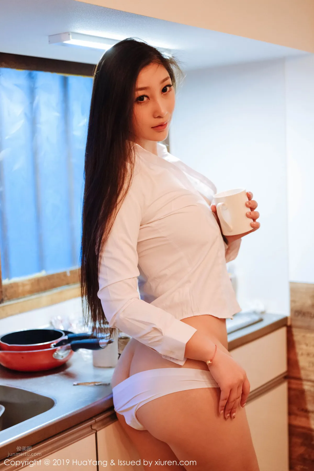 妩媚女神妲己_Toxic 水手服與開胸白襯衫 38