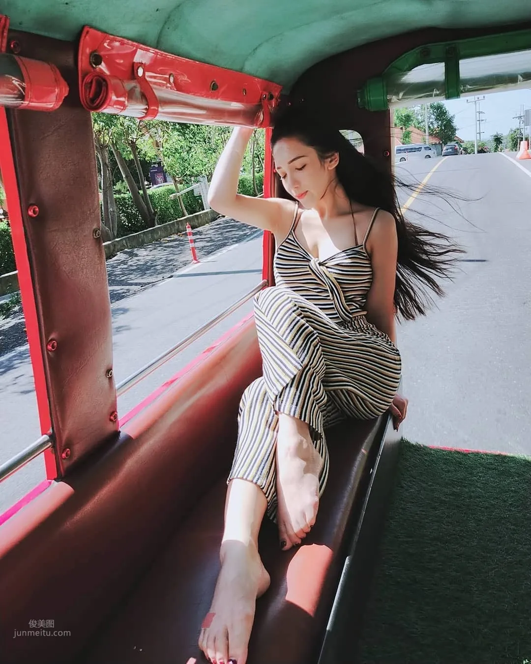 辣度破表！暗黑系美人「MI美伊」私房照 10