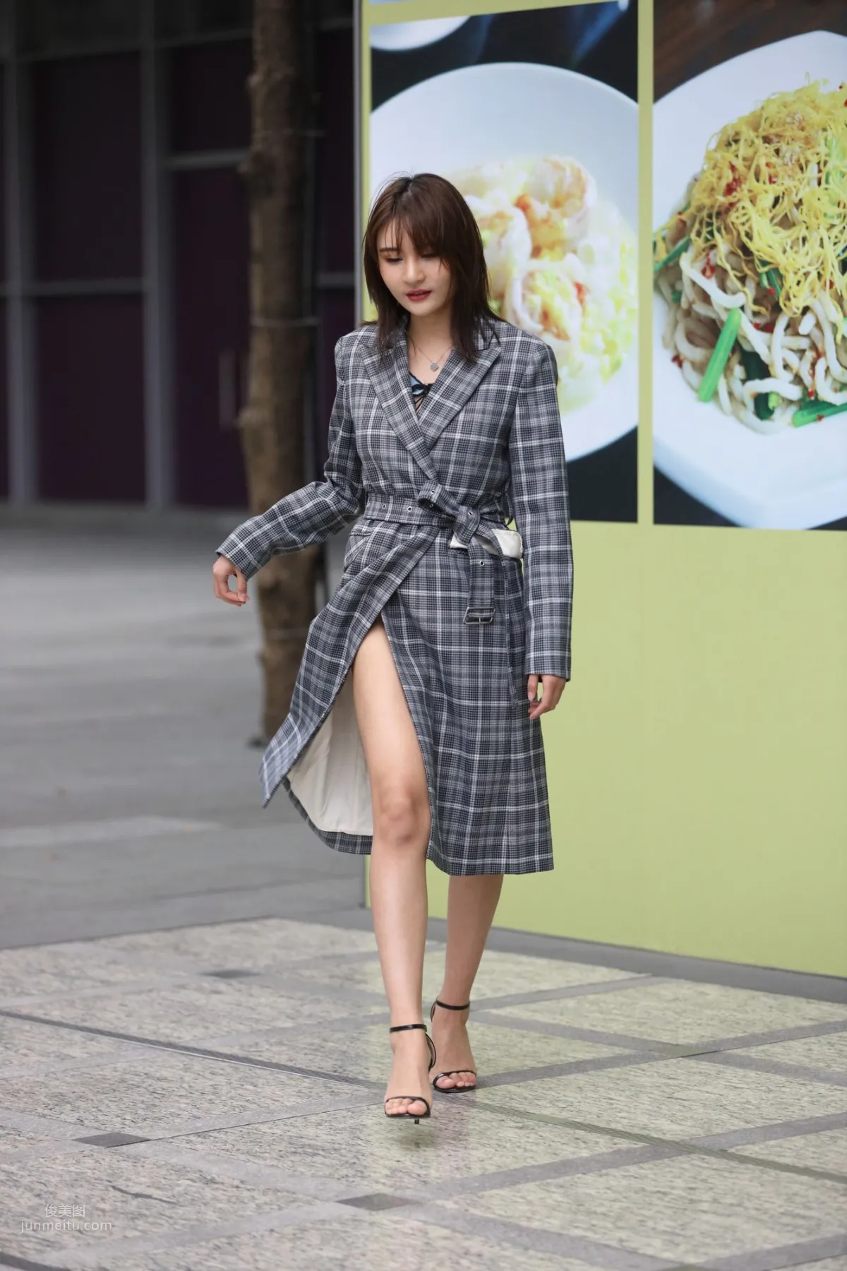 SOLO尹菲- 热裤高跟美女街拍原图_207