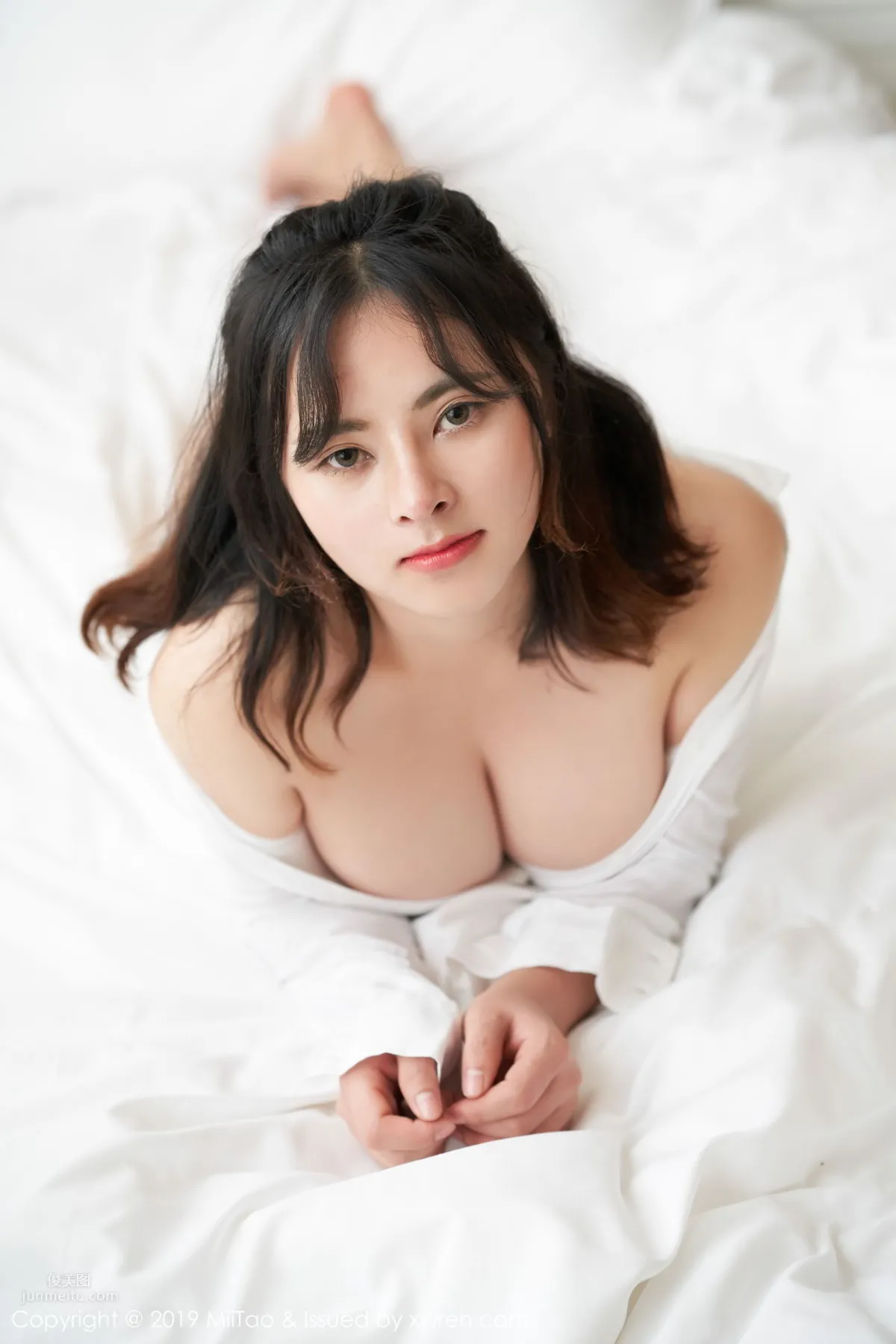 天然甜美妹子靜香 童顔歐派真空上陣 16