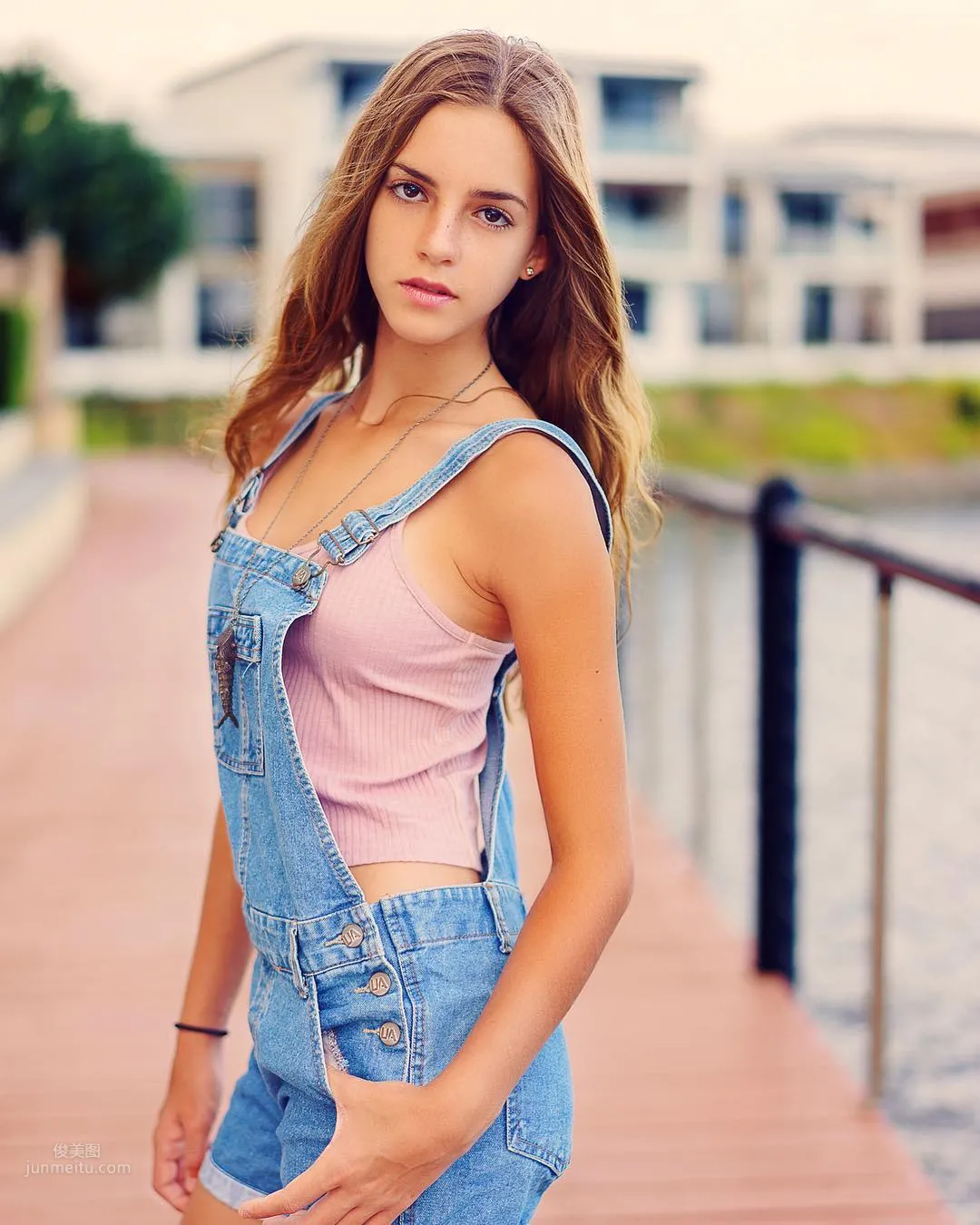 Emily Feld- 鄰家系女孩「清純x性感」大爆發 11
