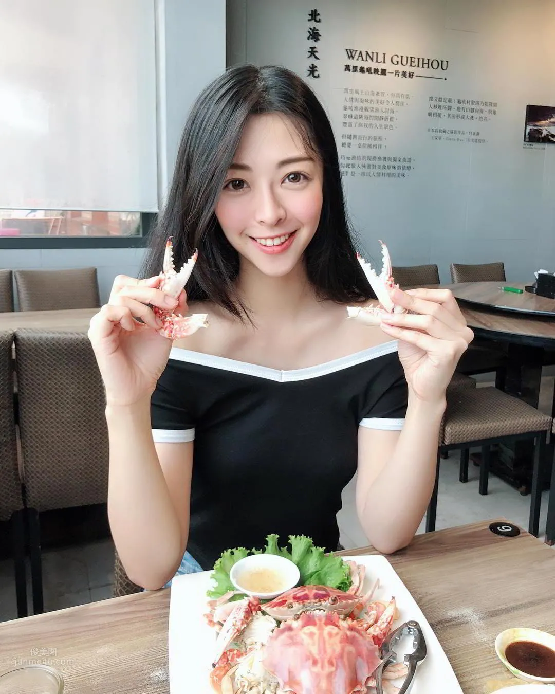 超正護理師Ashley，細腰飽滿上圍辣翻網友 9