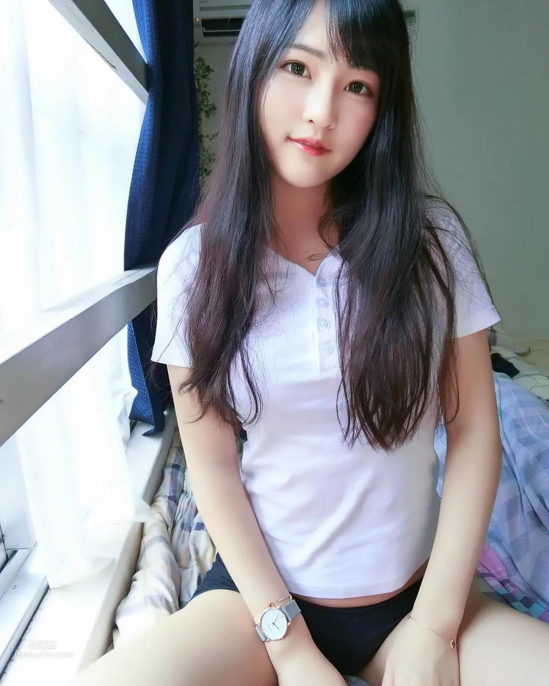 鄰家女孩依梨 不小心曝光神秘地帶 6