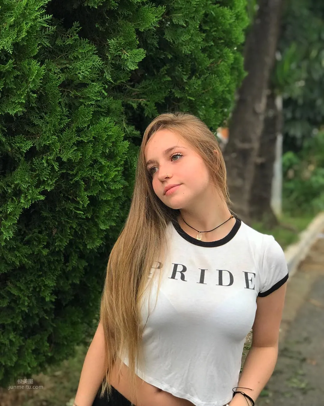 18歲巴西妹子Raphaella Bonaldi Sobral美照 32
