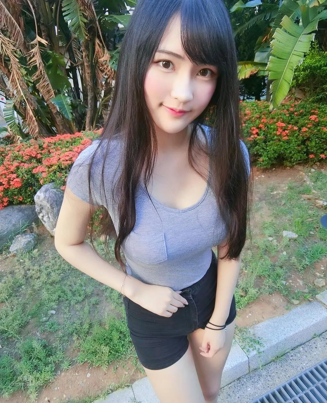 鄰家女孩依梨 不小心曝光神秘地帶 7