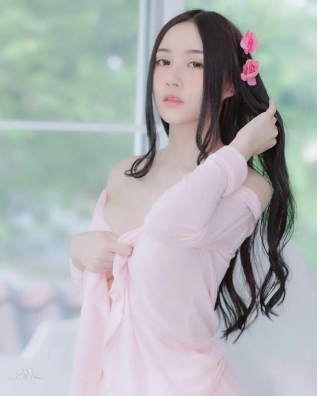 Bunny Donut- 泰國正妹小兔脫衣大絕放出 21